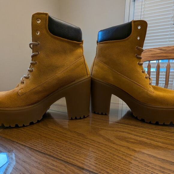 Steve Madden Womens Tindra Tan Suede Platform Ankle Boots - Picture 4 of 11